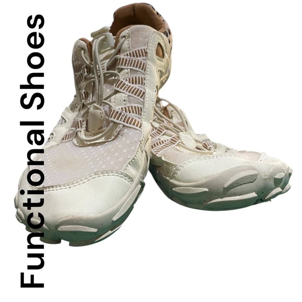 Cream Sneakers (Water Shoes) 38